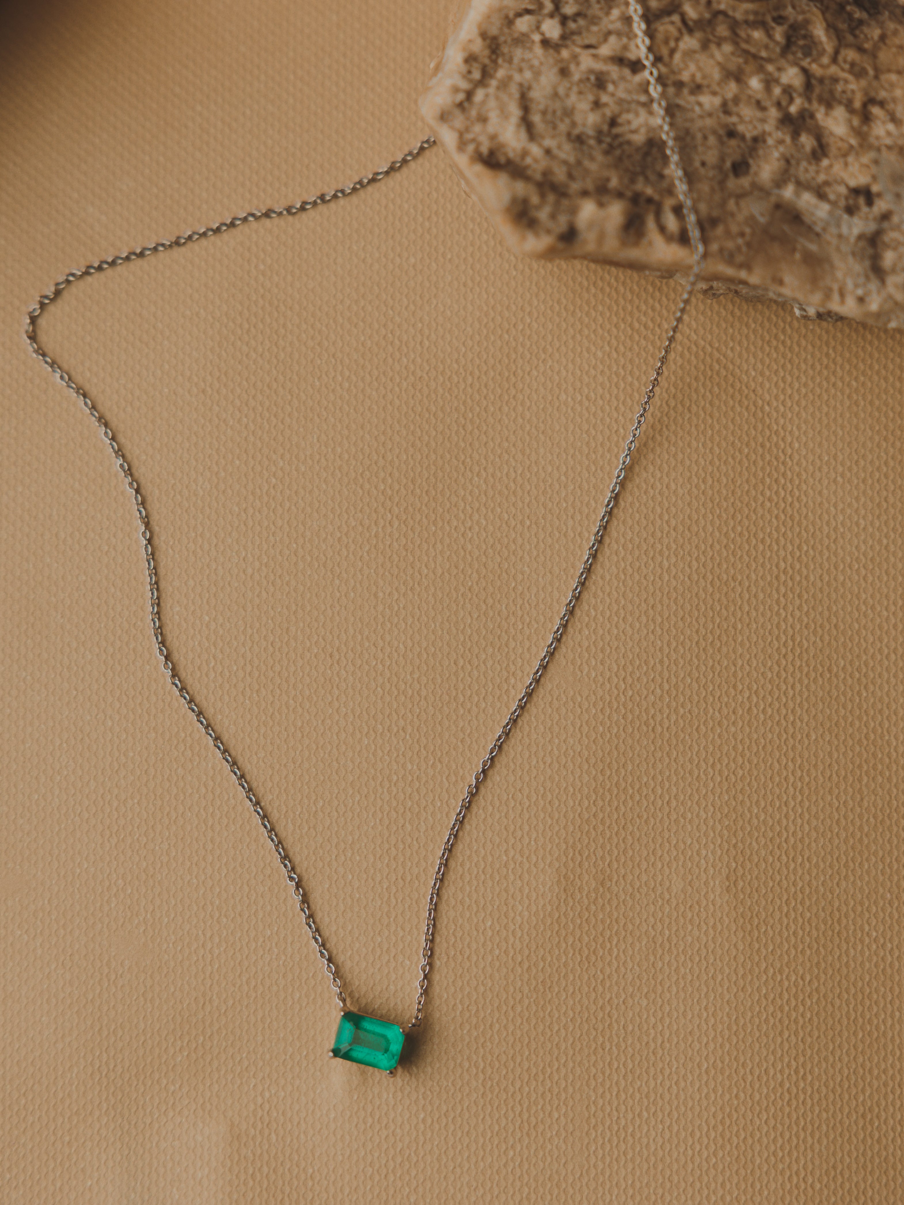 Cadena con dije zoe