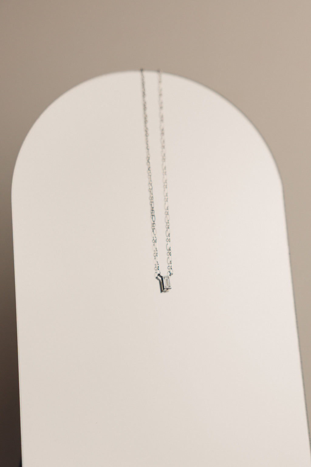 Cadena con dije Isabel