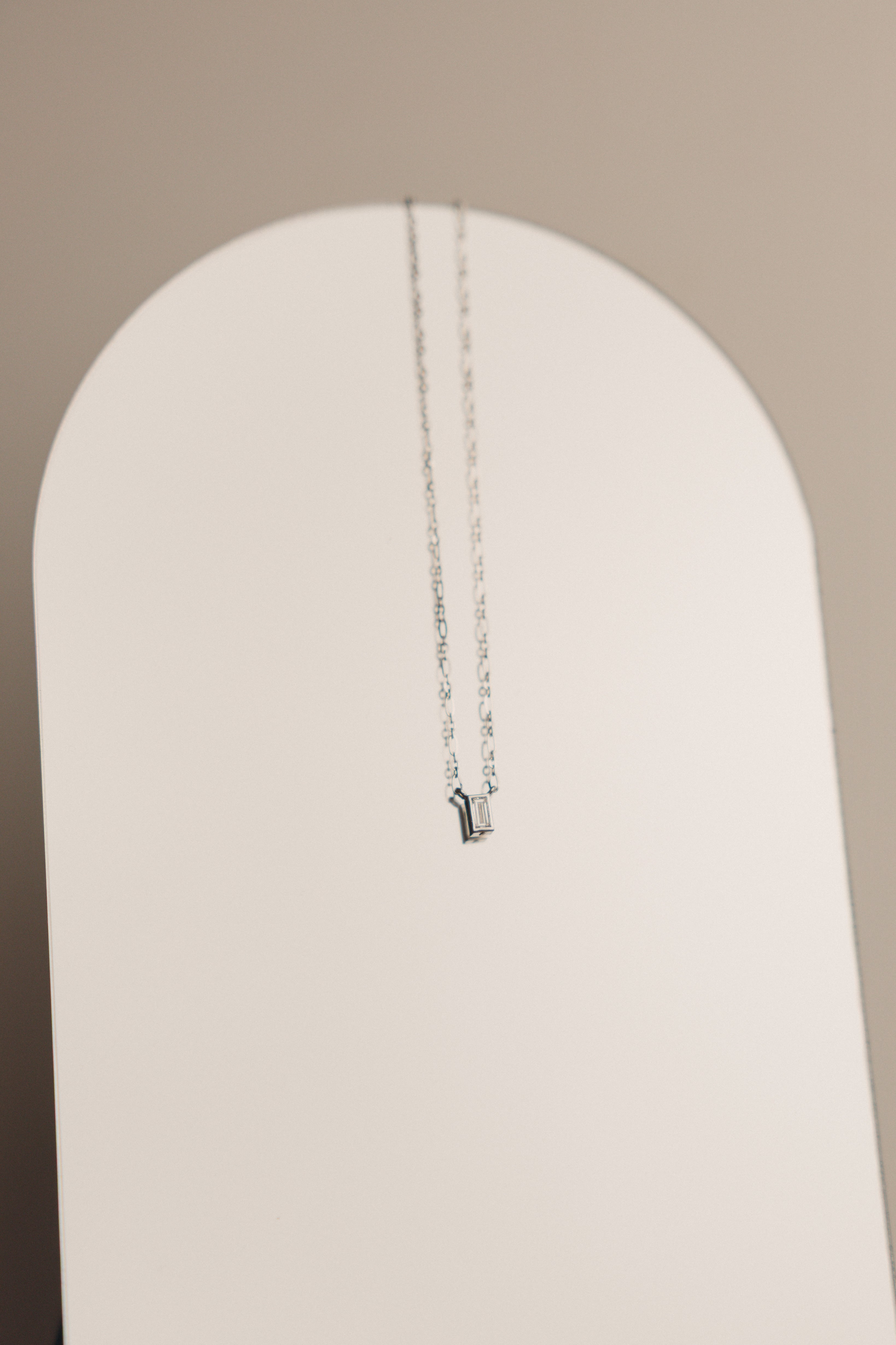 Cadena con dije Isabel