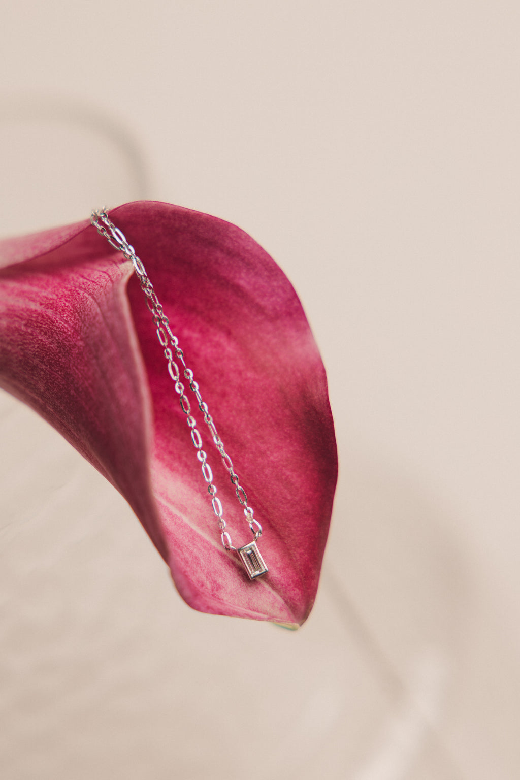 Cadena con dije Isabel