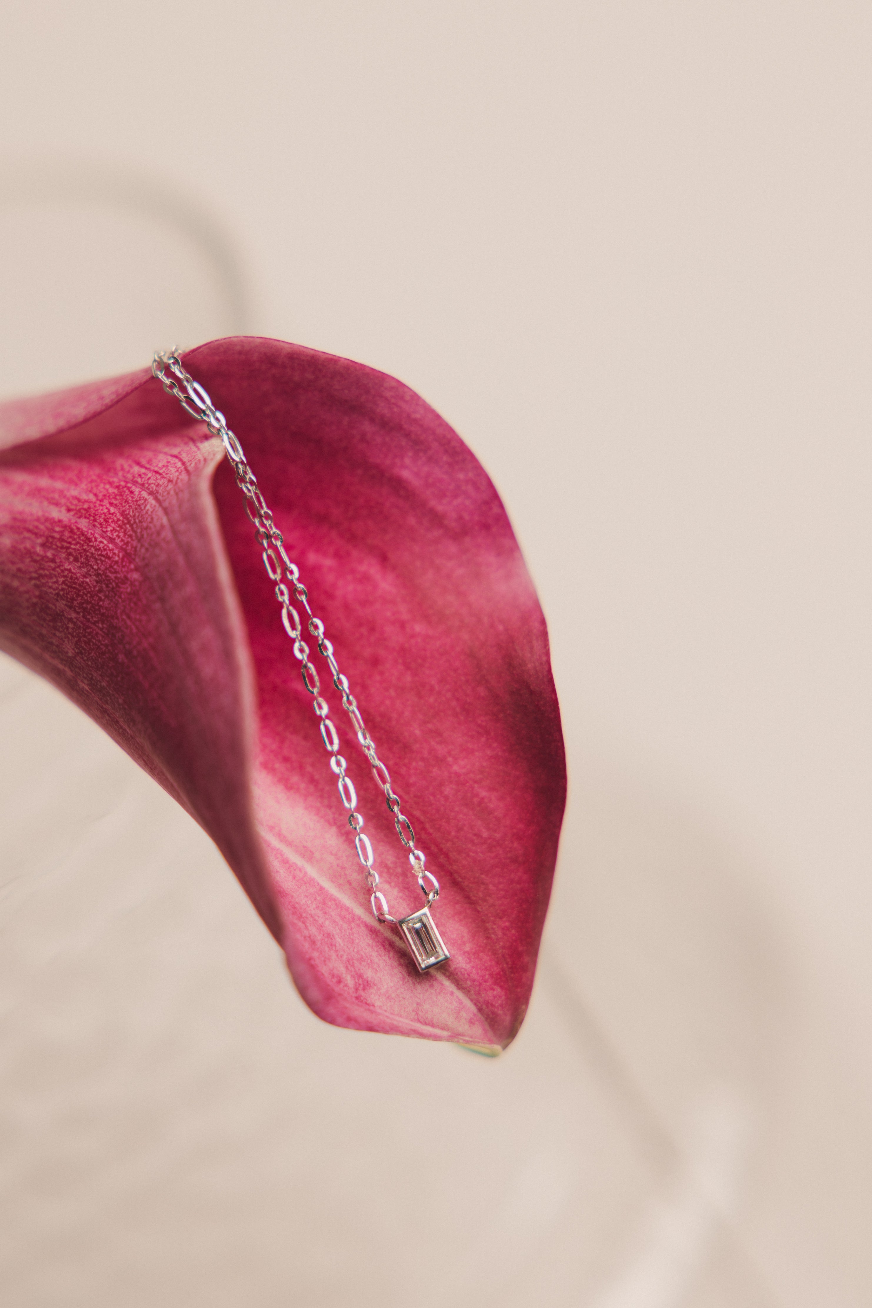 Cadena con dije Isabel